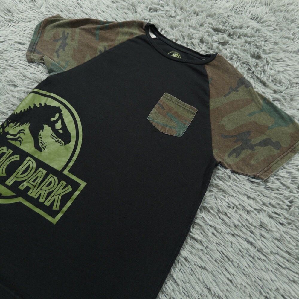 Universal Studios Shirt Medium Black Green Jurassic Park Camo Pullover Tee Mens